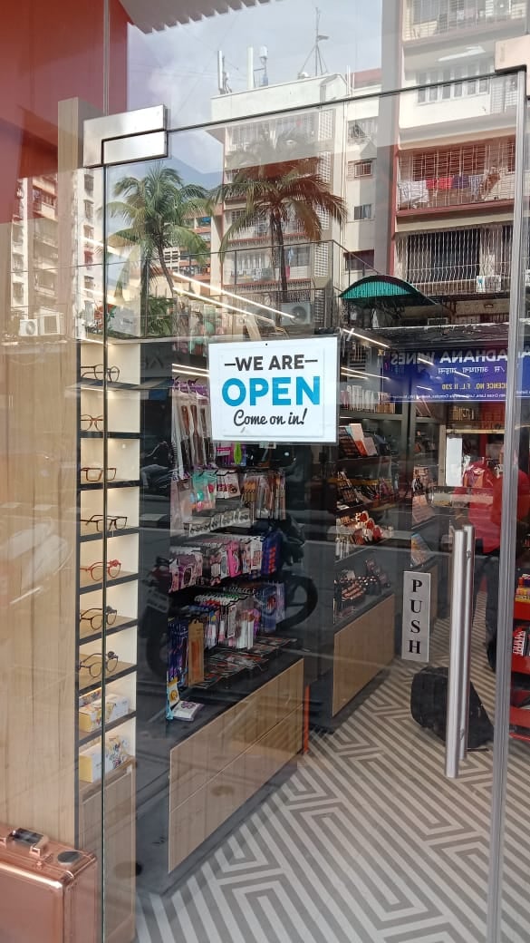 cosmetic shop design