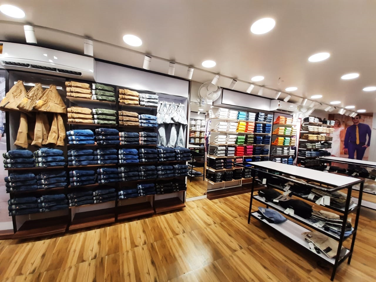 garment shop furniture design