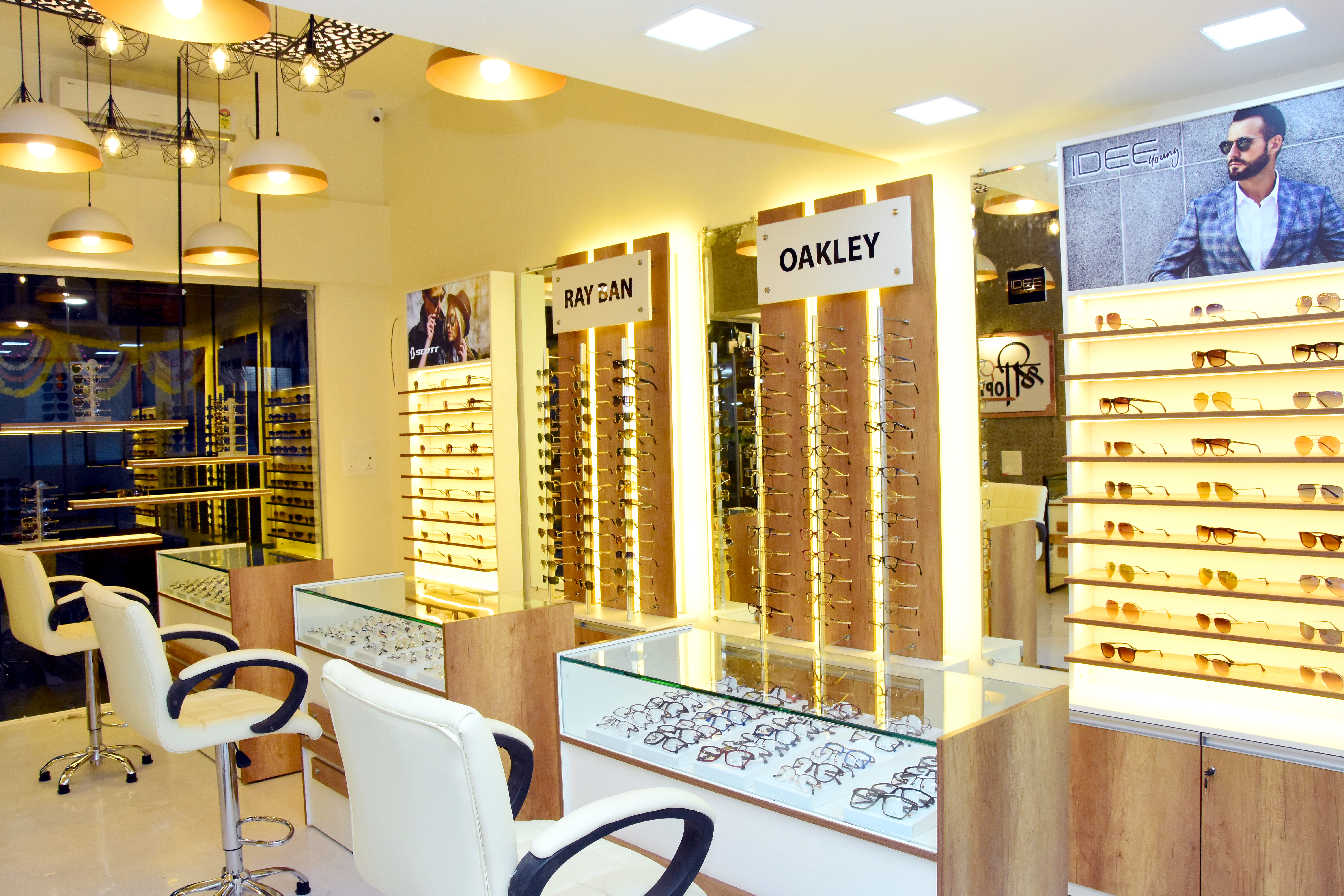 optical showroom interior design