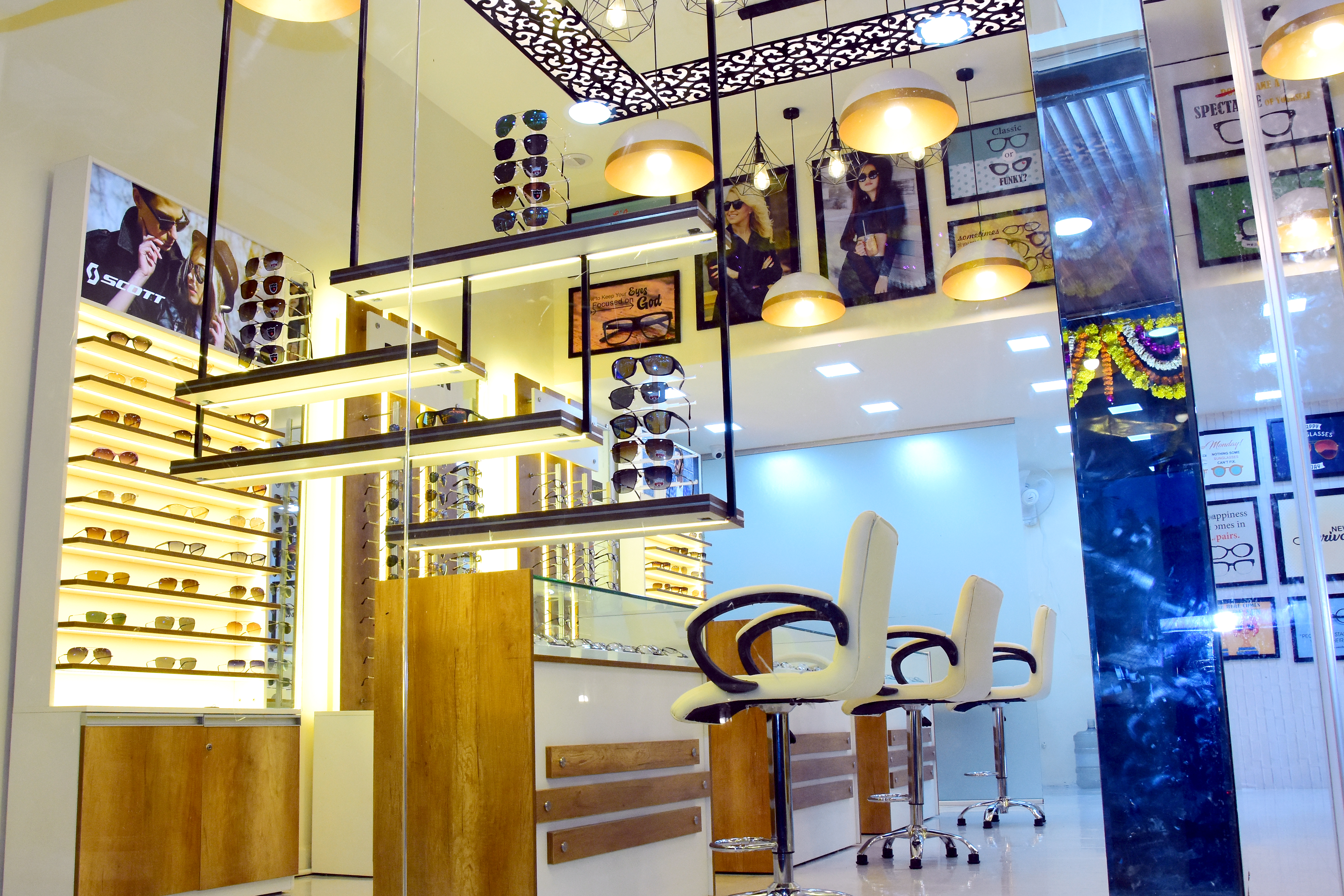 optical shop interior design