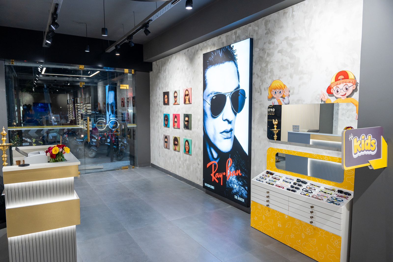 2 modern optical store design