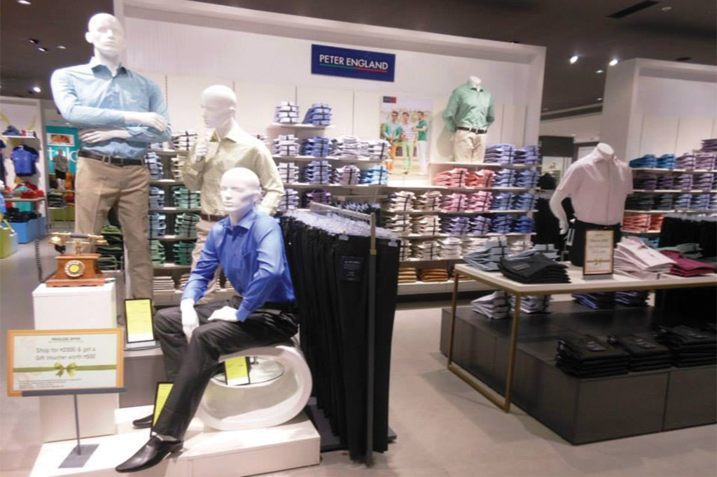 2 garments shop furniture design