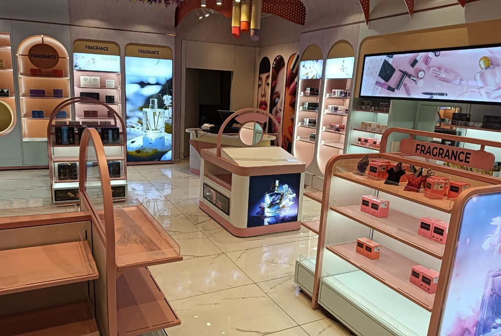 cosmetic showroom furniture design (2) cosmetic furniture design