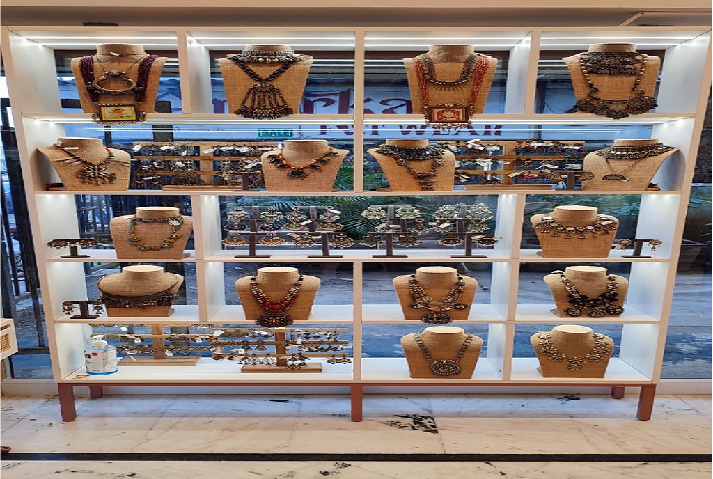 jewellary showroom furniture design (8) modern jewellery shop furniture design